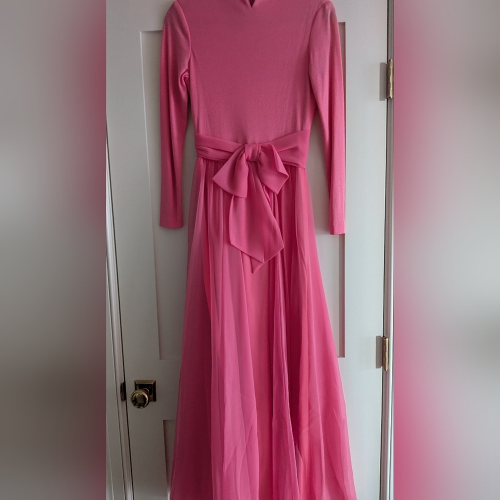 Miss Elliette, Classic Vintage 70s Pink Maxi Dress. Size 6.